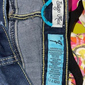 Women’s Skinny Ripped Jeans